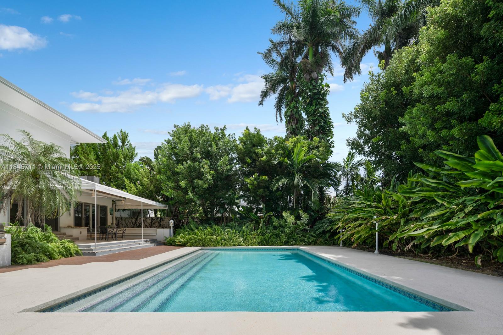 114 3rd San Marino Ter Miami Beach, FL 33139 114 3rd San Marino Ter Miami Beach, FL 33139