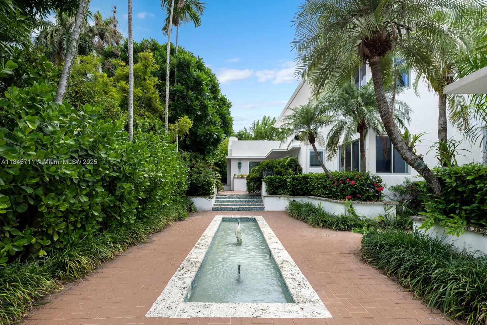 114 3rd San Marino Ter Miami Beach, FL 33139 114 3rd San Marino Ter Miami Beach, FL 33139