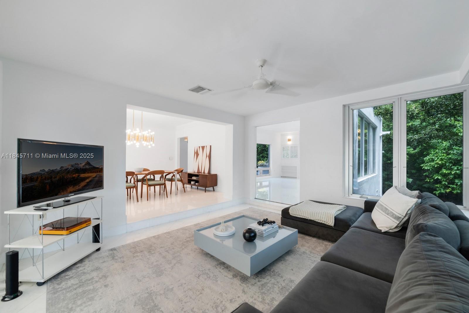 114 3rd San Marino Ter Miami Beach, FL 33139 114 3rd San Marino Ter Miami Beach, FL 33139