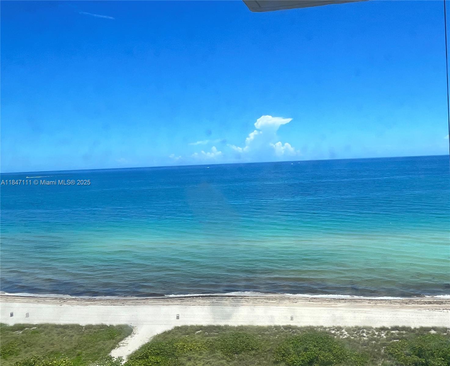 9225 Collins Ave #1402