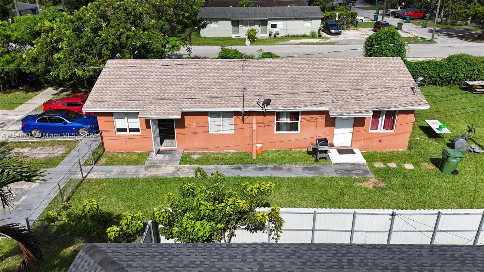 997 NW 11st St
