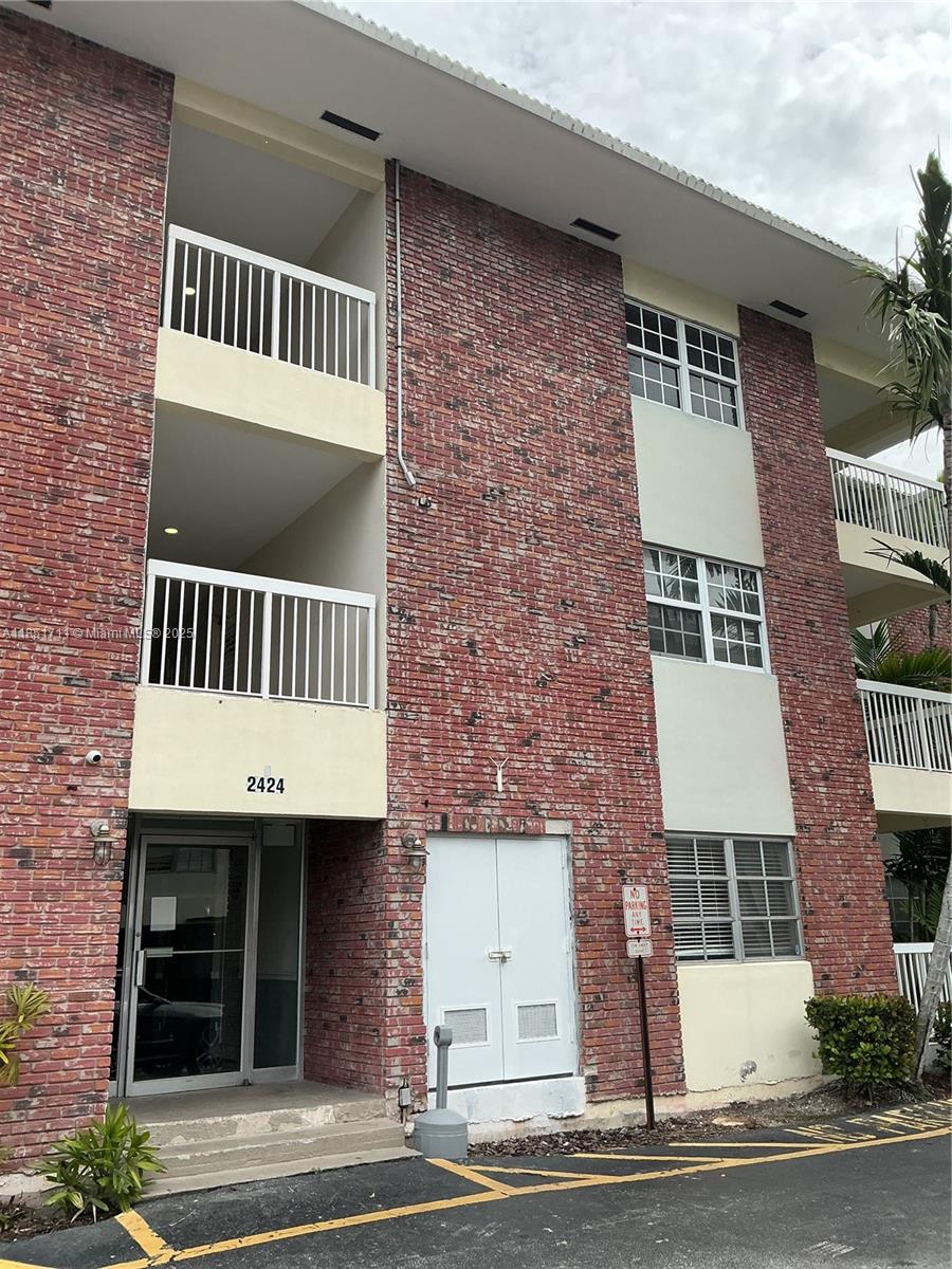 2424 SE 17th Cswy #111B