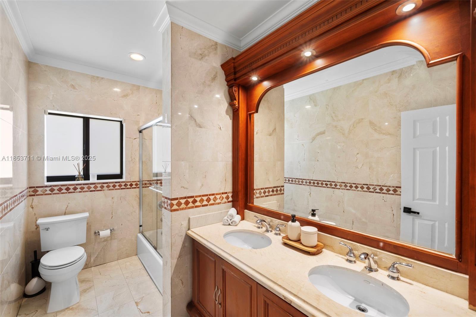 251 E Shore Dr E Miami, FL 33133 251 E Shore Dr E Miami, FL 33133