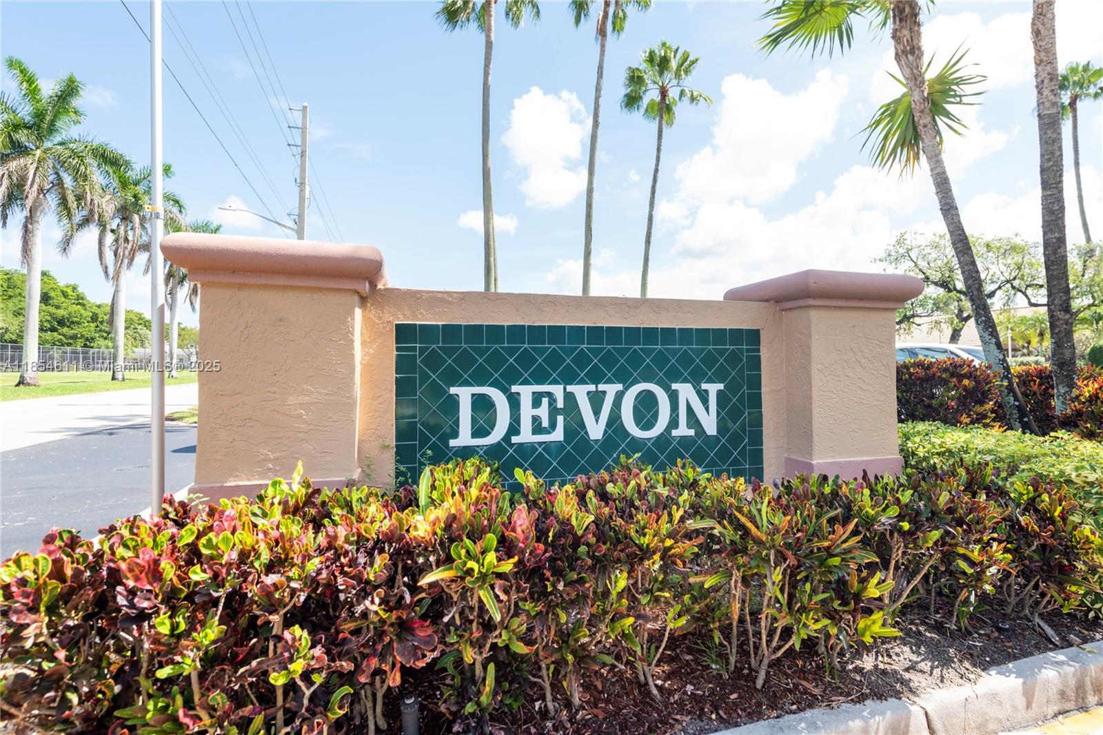 7425 N Devon Dr #107