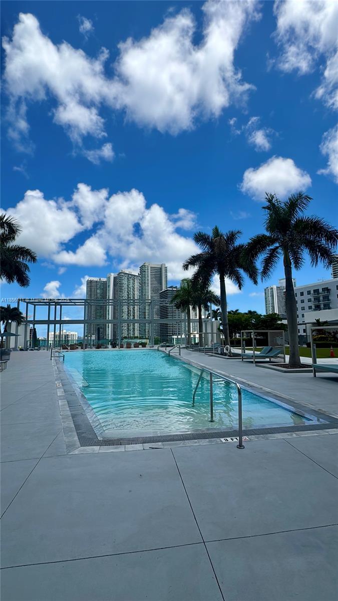 image Four Midtown Miami Condo10