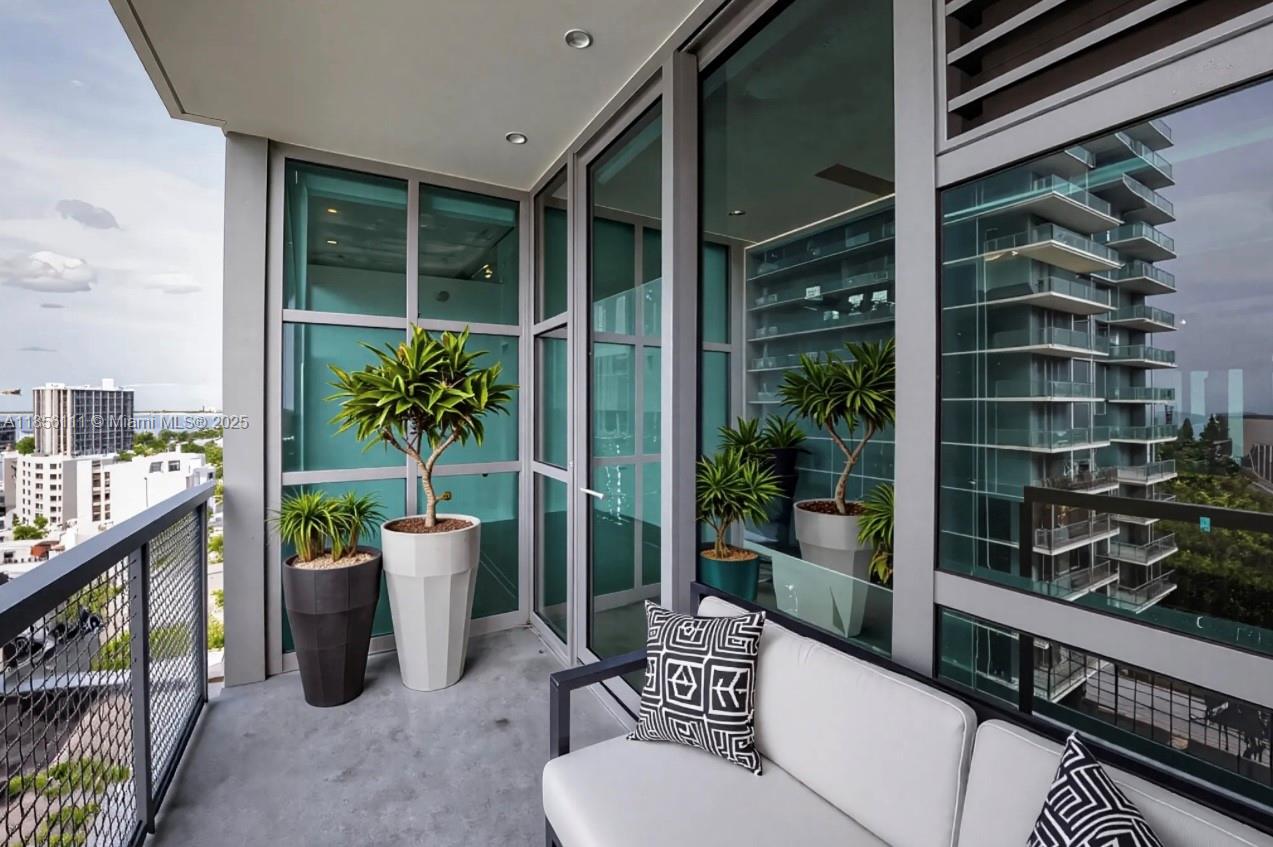 image Four Midtown Miami Condo6