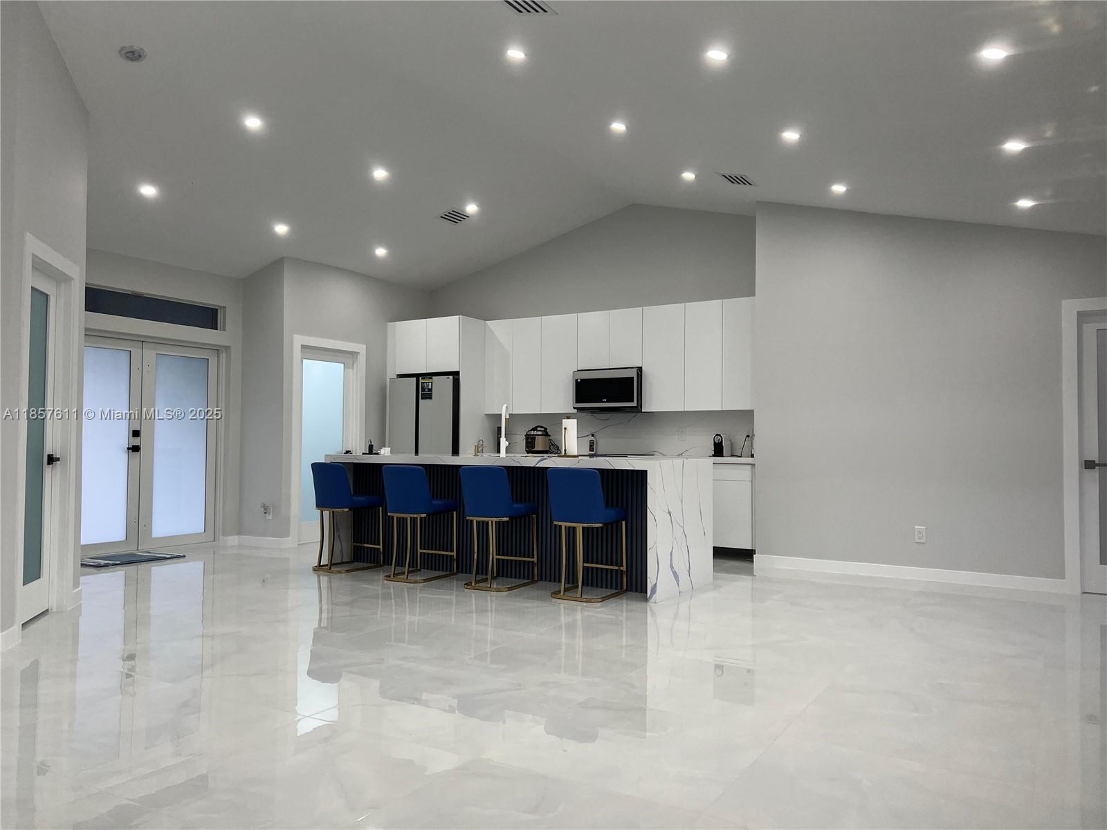2214 NW 1st Ter