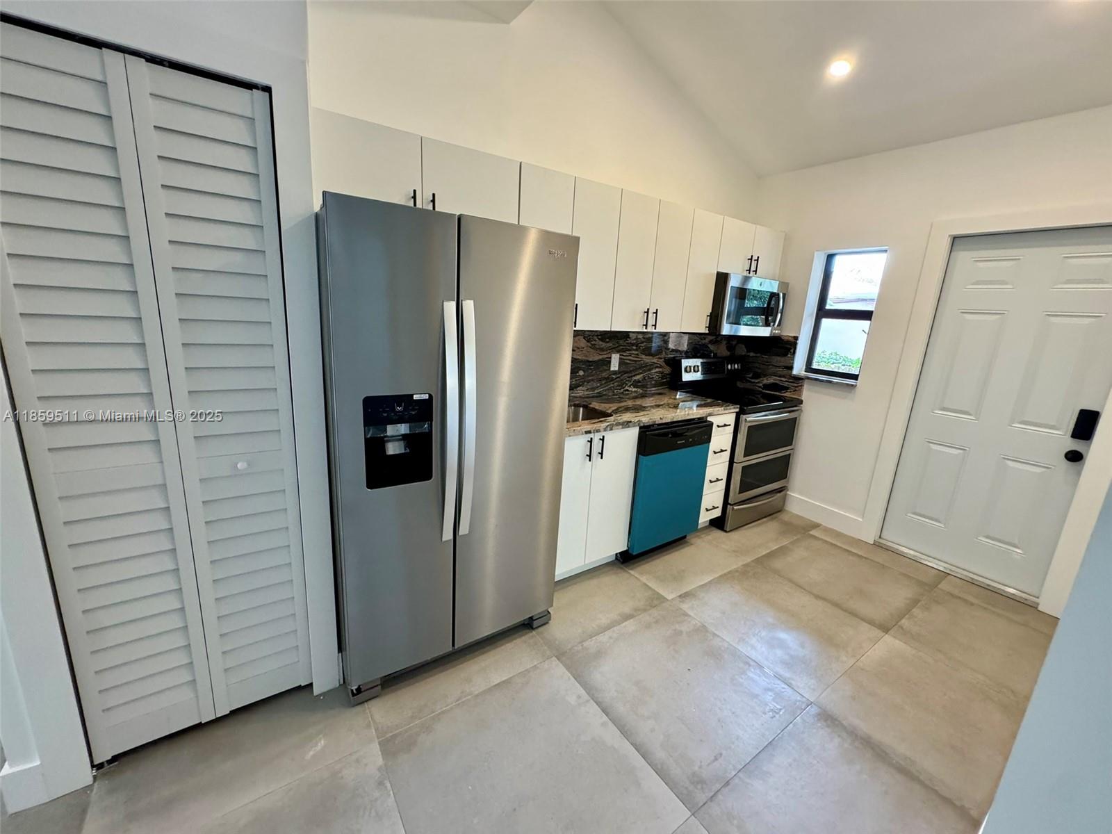 3 NE 70th St #1