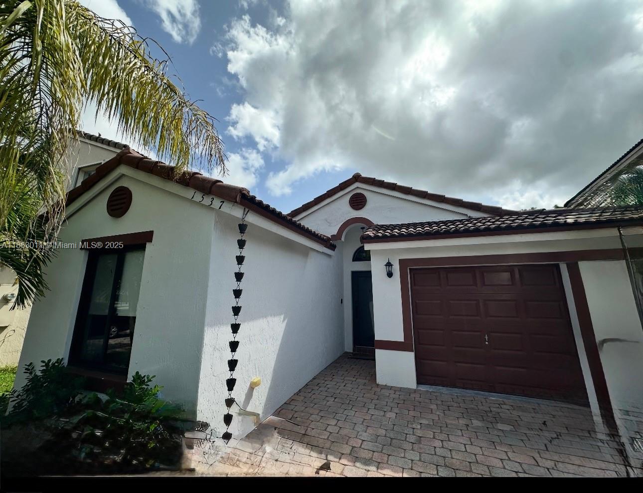 1537 SE 20th Ter #1