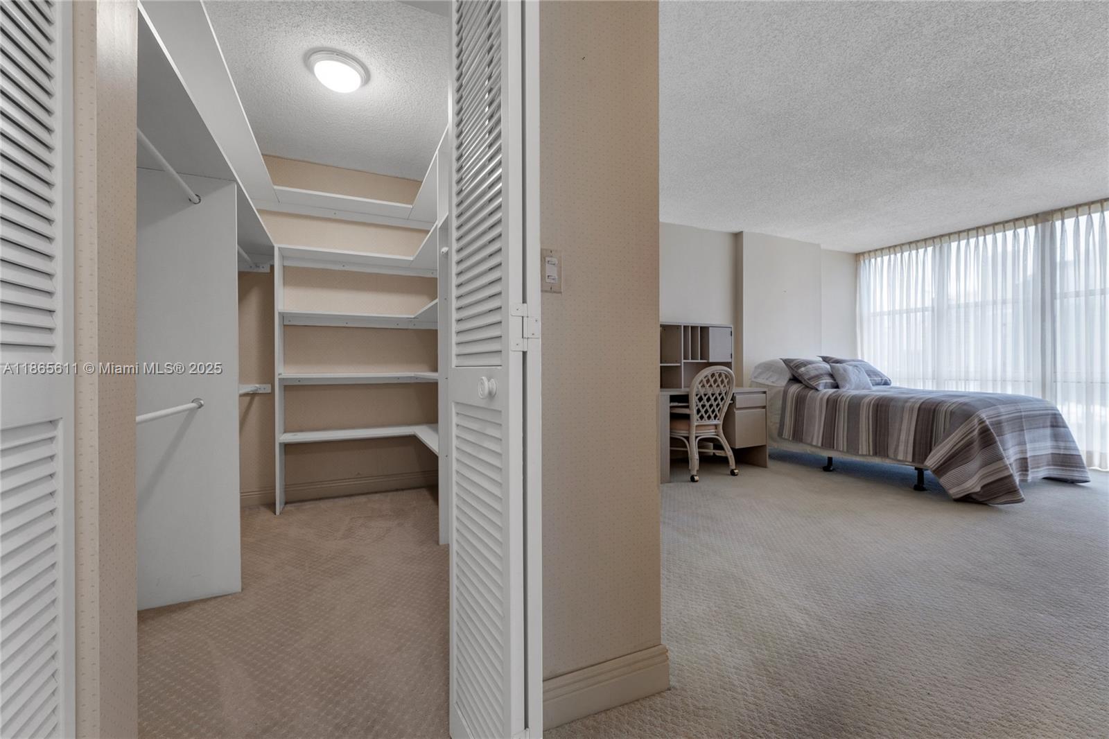 image Brickell Place I23