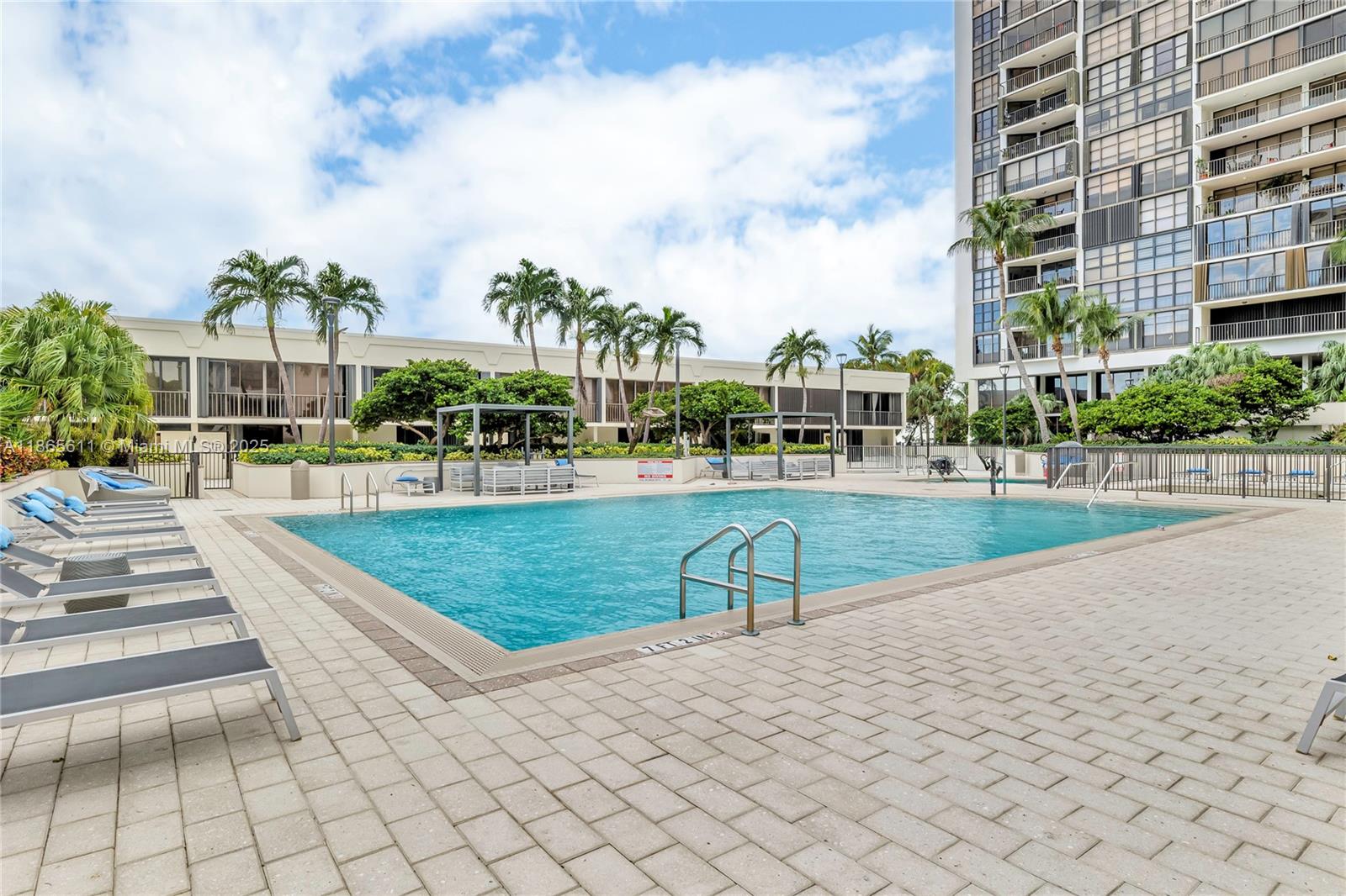 image Brickell Place I6