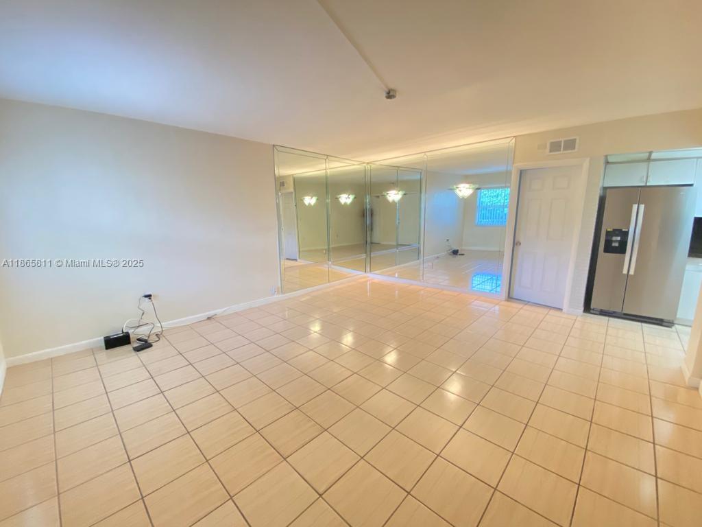 801 Meridian Ave #2E