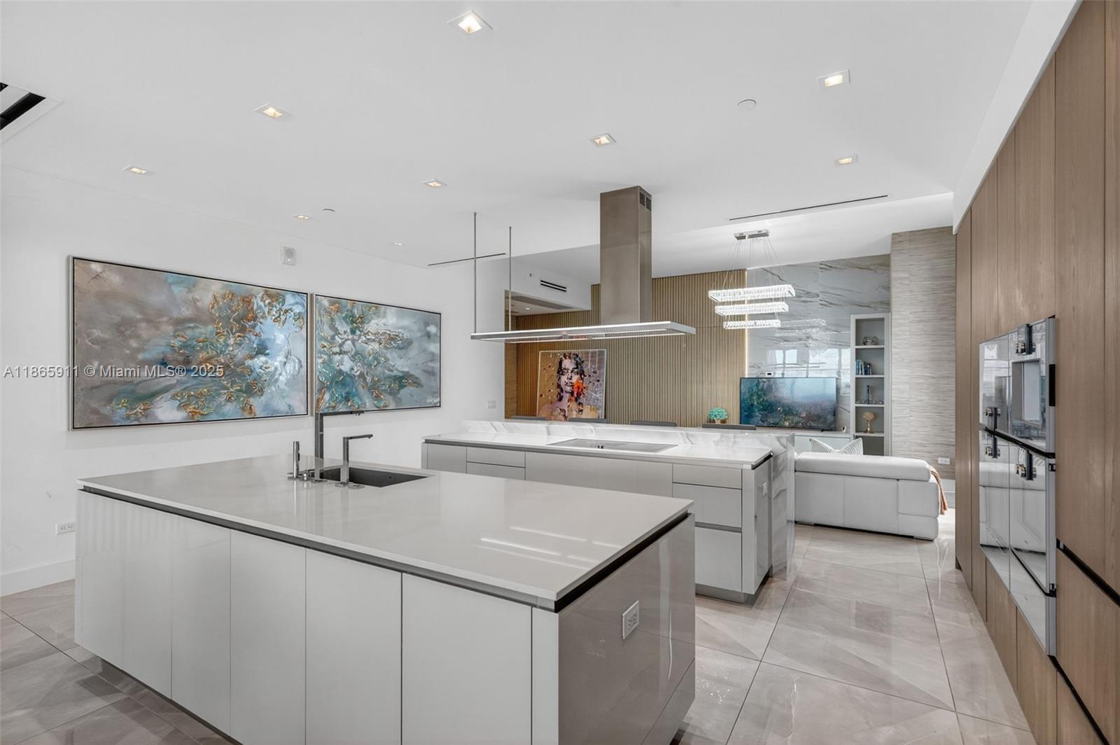 image Turnberry Ocean Club21