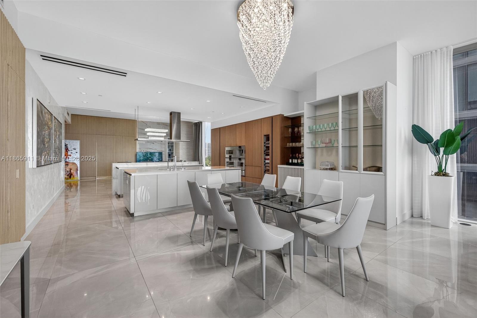 image Turnberry Ocean Club24