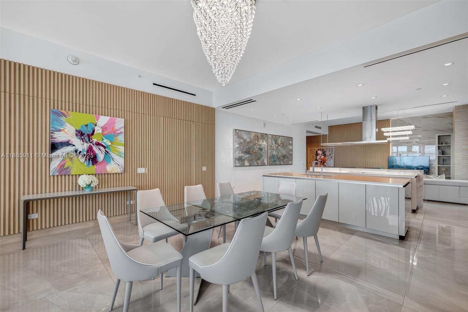 image Turnberry Ocean Club25