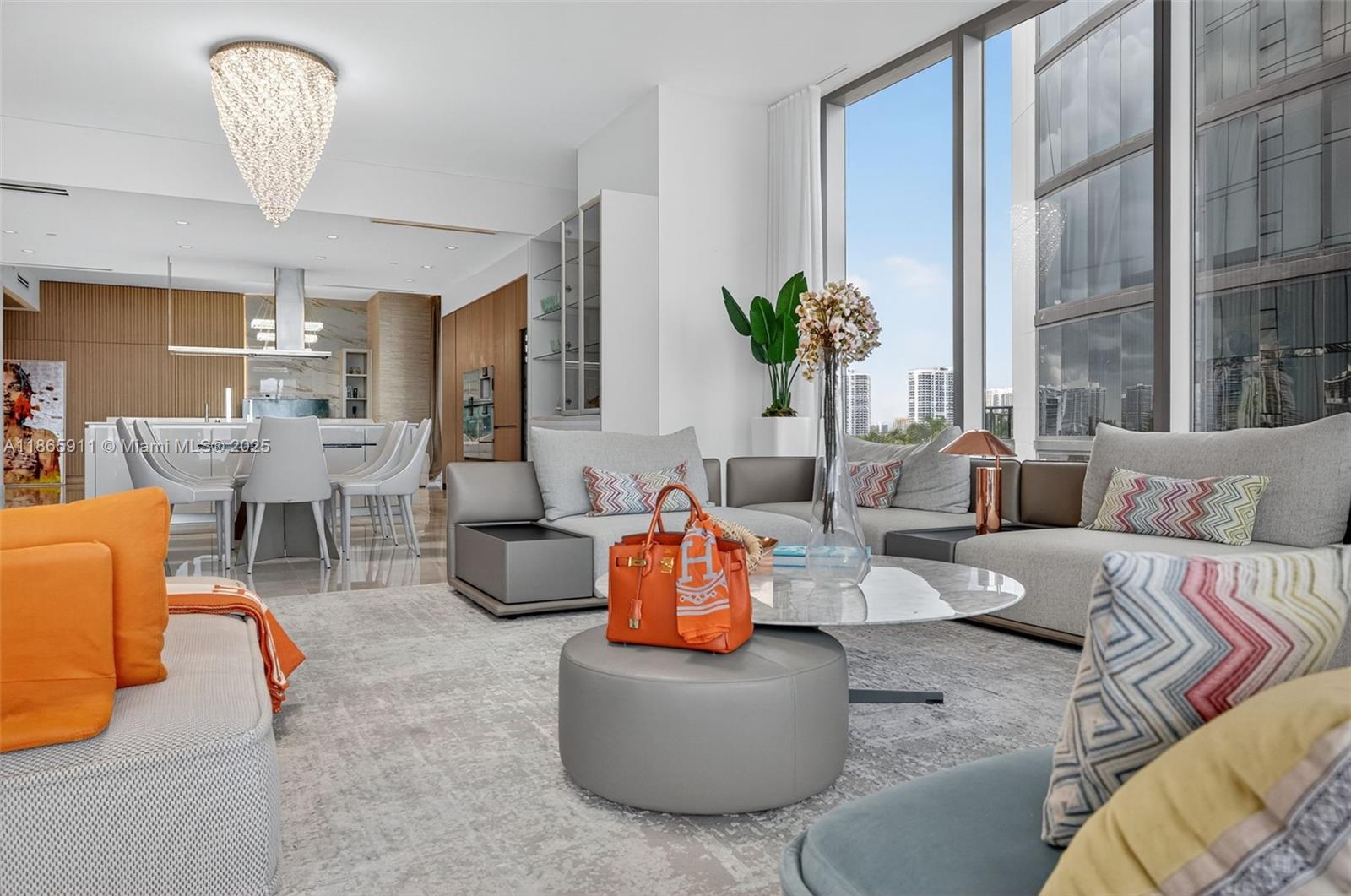 image Turnberry Ocean Club28