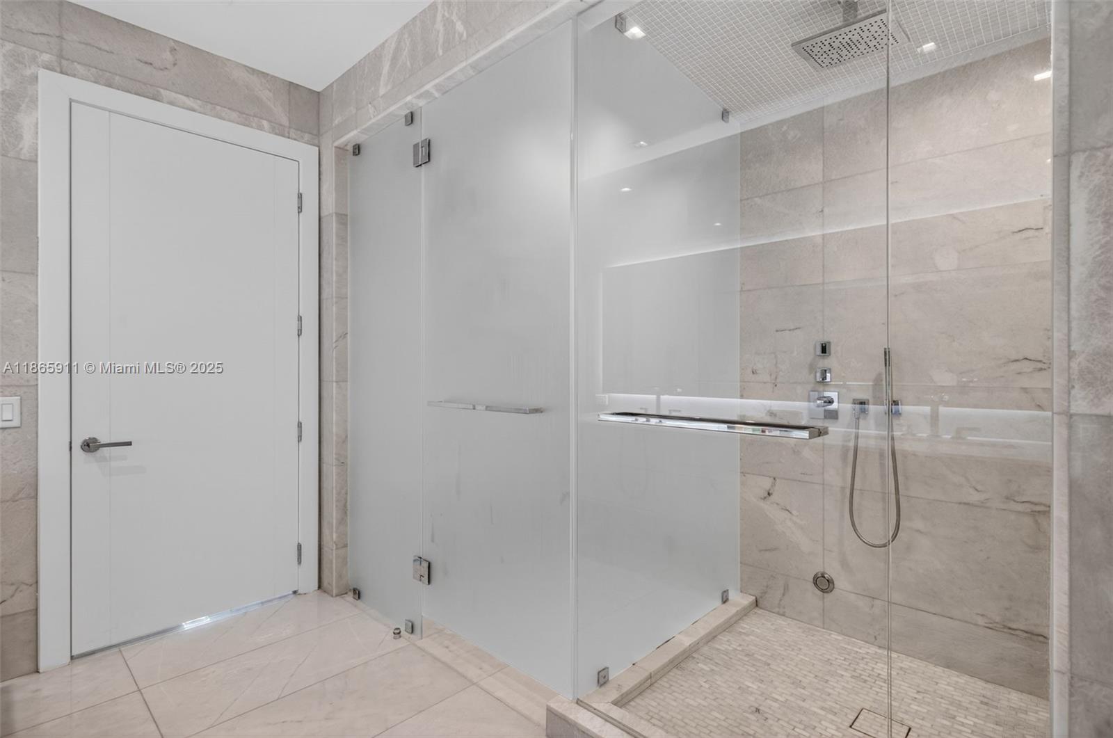 image Turnberry Ocean Club46