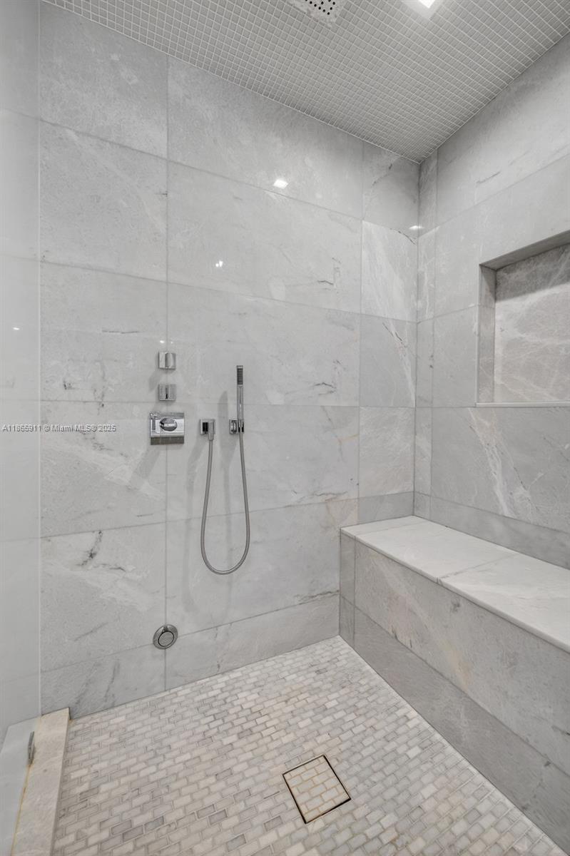 image Turnberry Ocean Club47