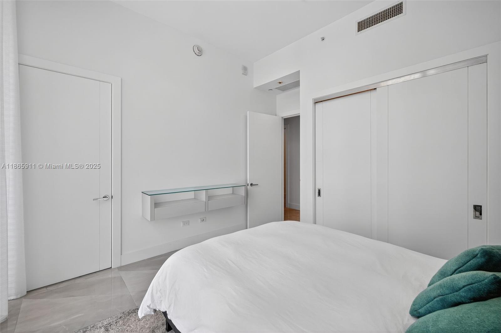 image Turnberry Ocean Club53