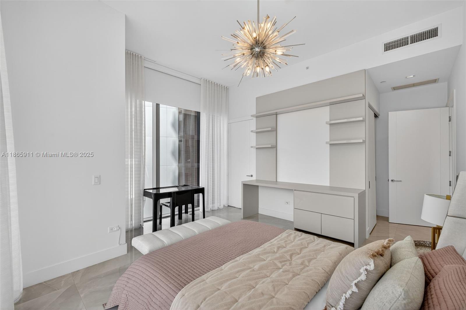 image Turnberry Ocean Club57