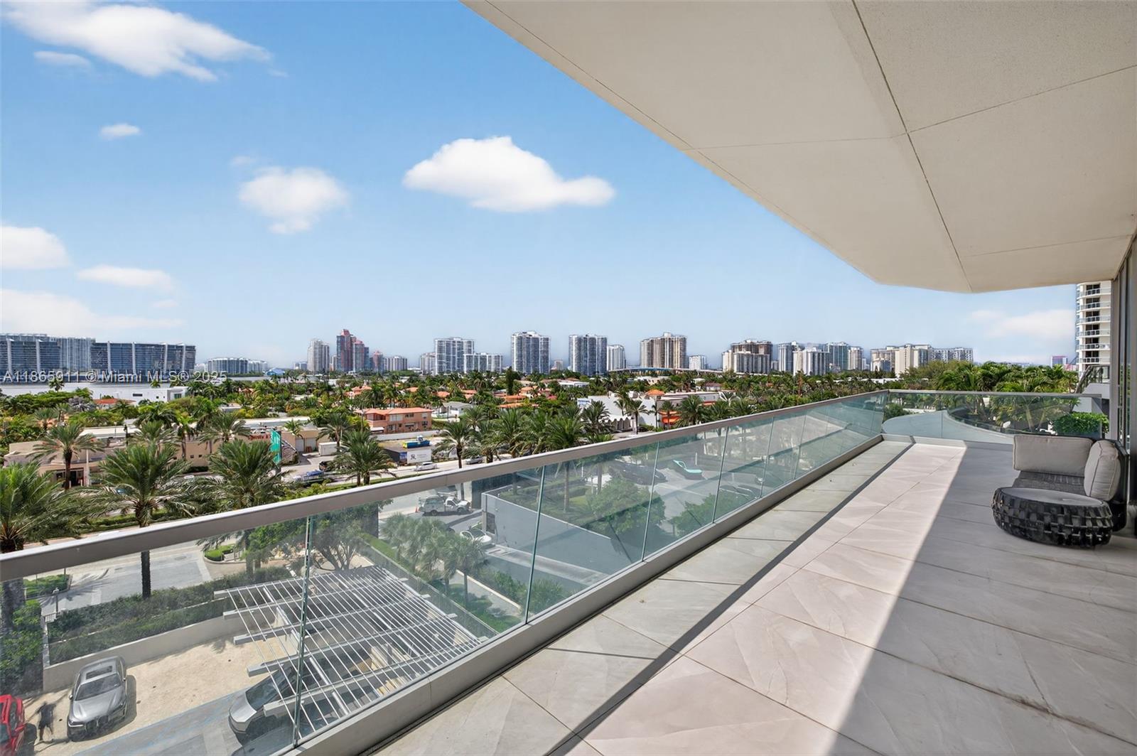 image Turnberry Ocean Club65