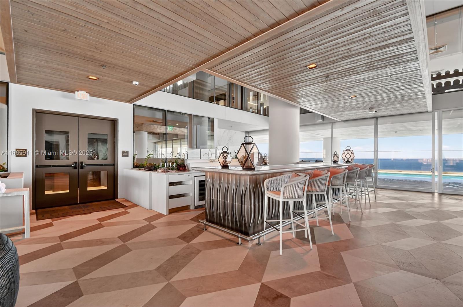 image Turnberry Ocean Club78