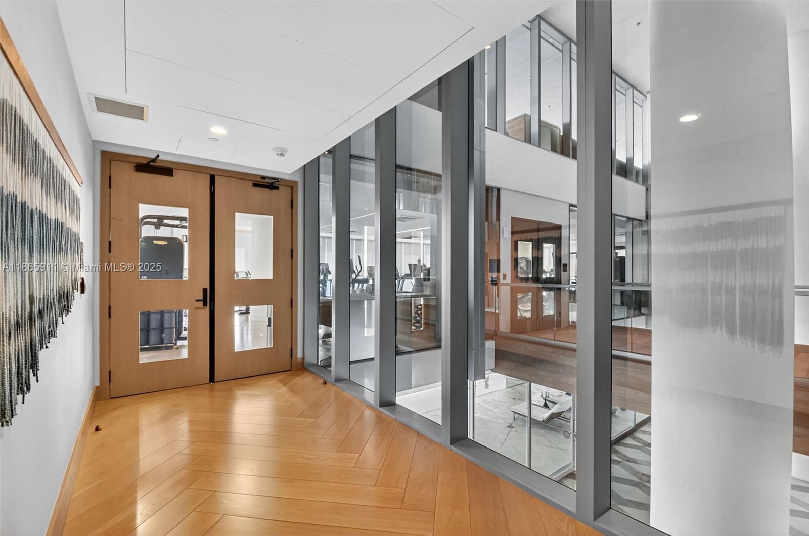 image Turnberry Ocean Club79