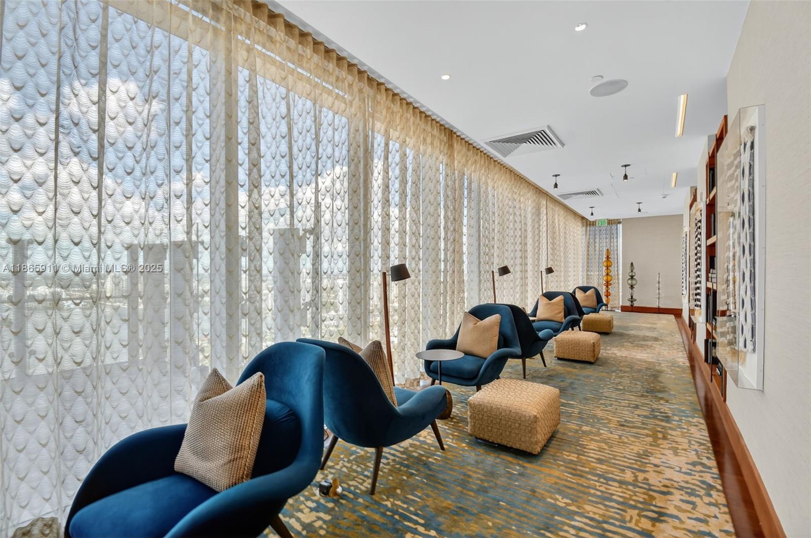 image Turnberry Ocean Club83