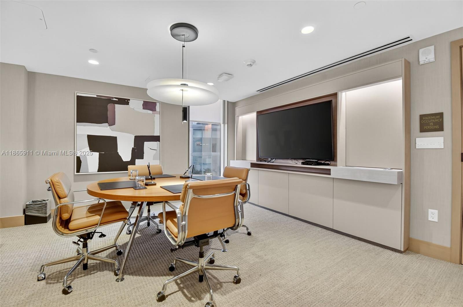 image Turnberry Ocean Club88