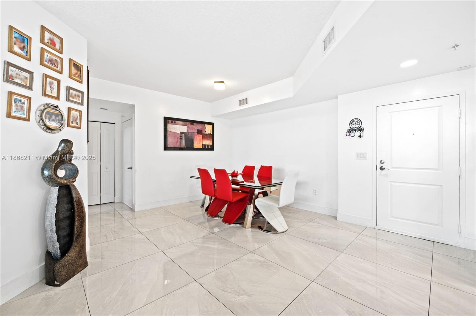 image 360 Condominium9