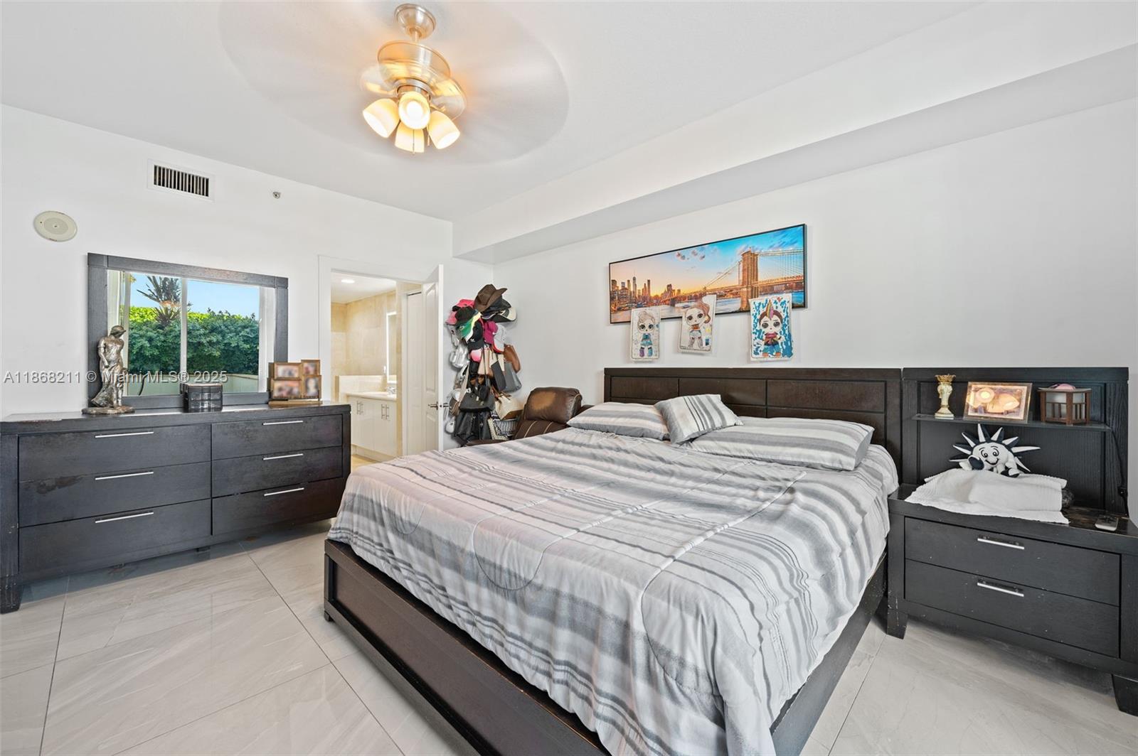 image 360 Condominium12