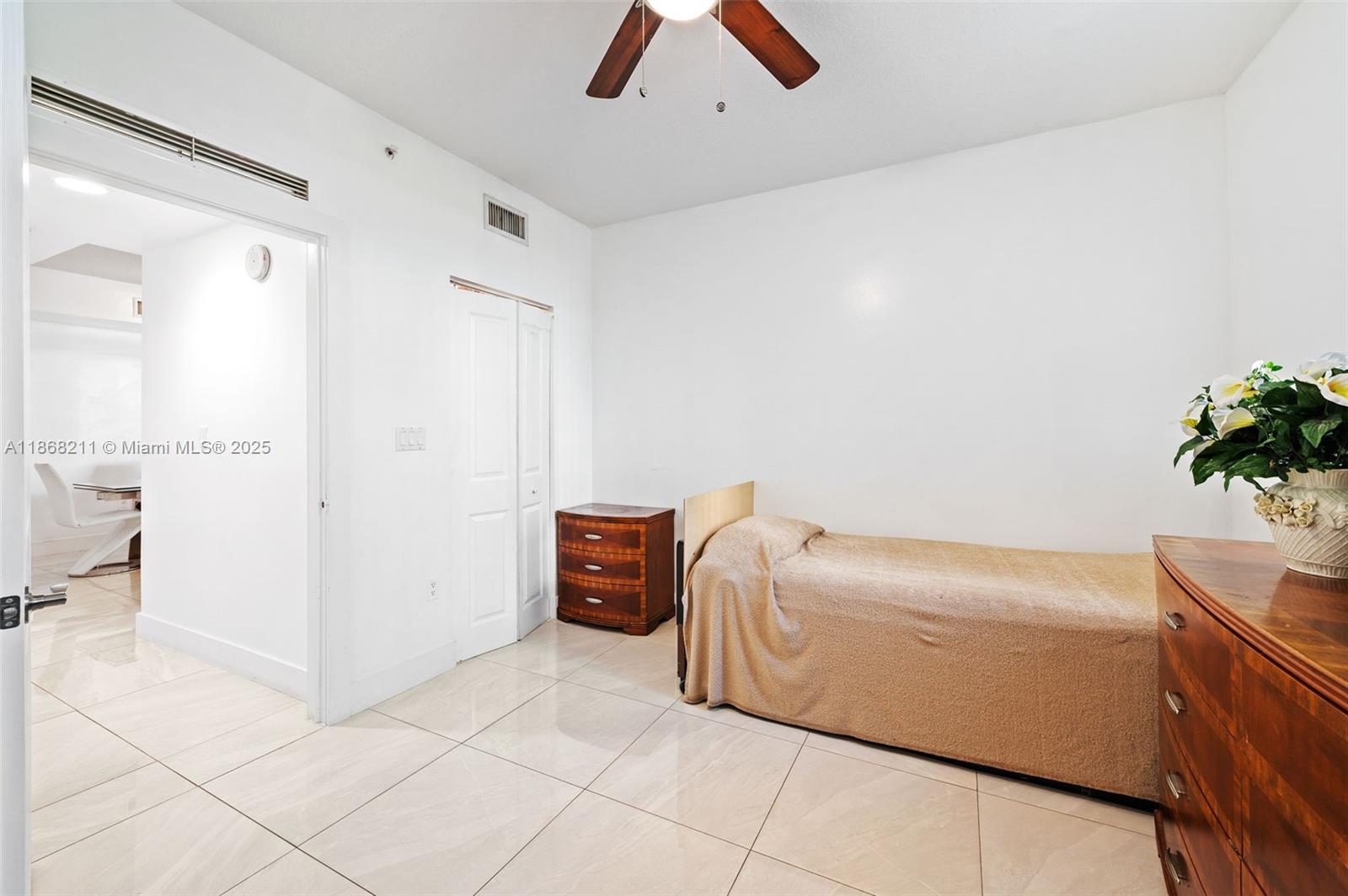 image 360 Condominium16