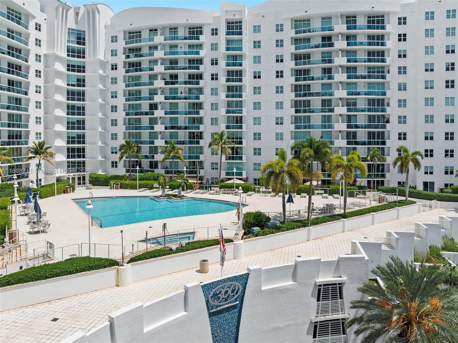 image 360 Condominium28