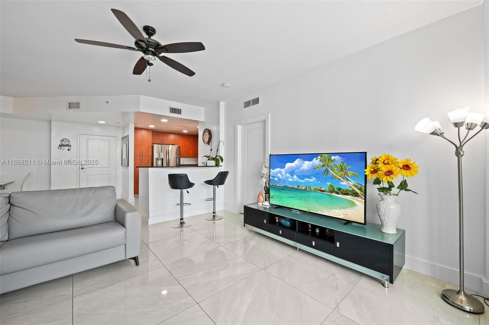 image 360 Condominium5
