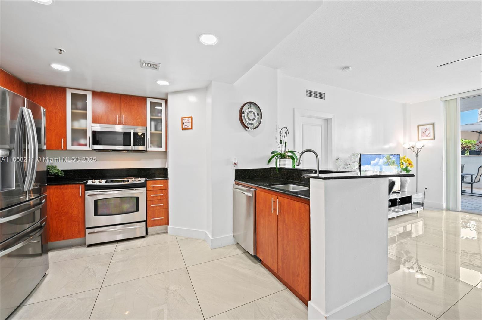 image 360 Condominium7