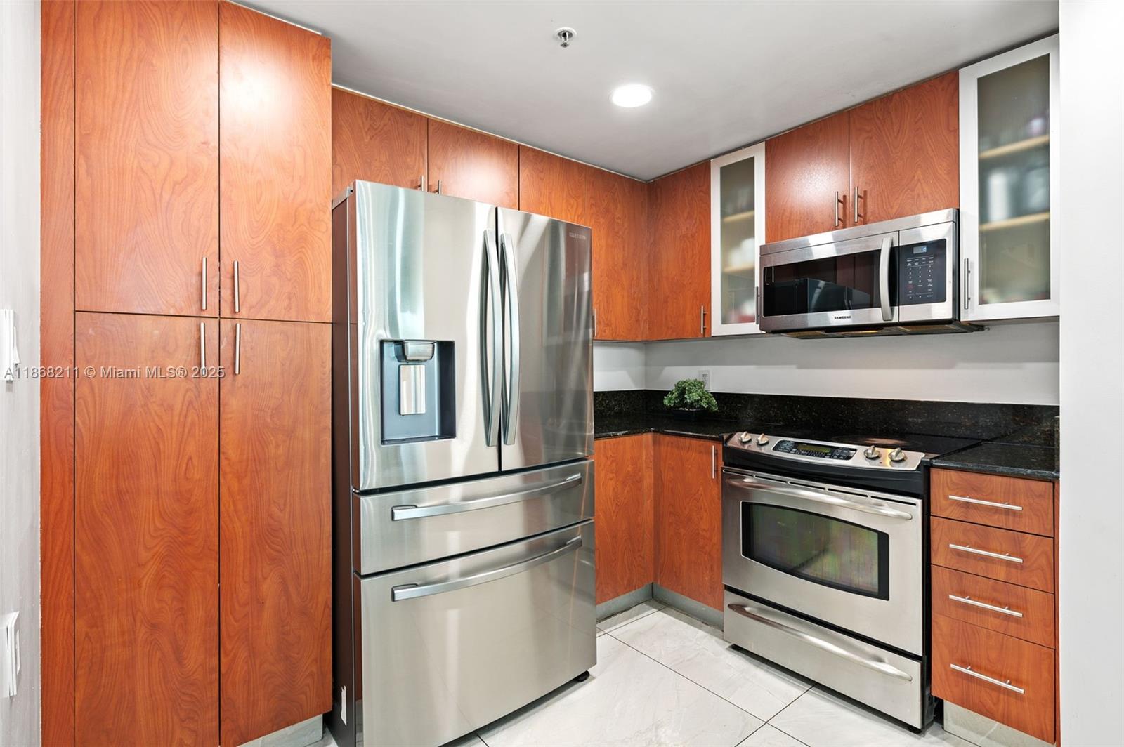 image 360 Condominium8