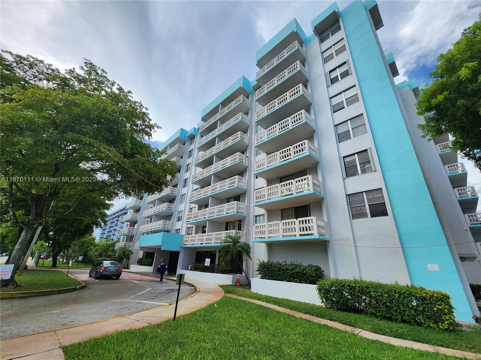 15600 NW 7th Ave #807