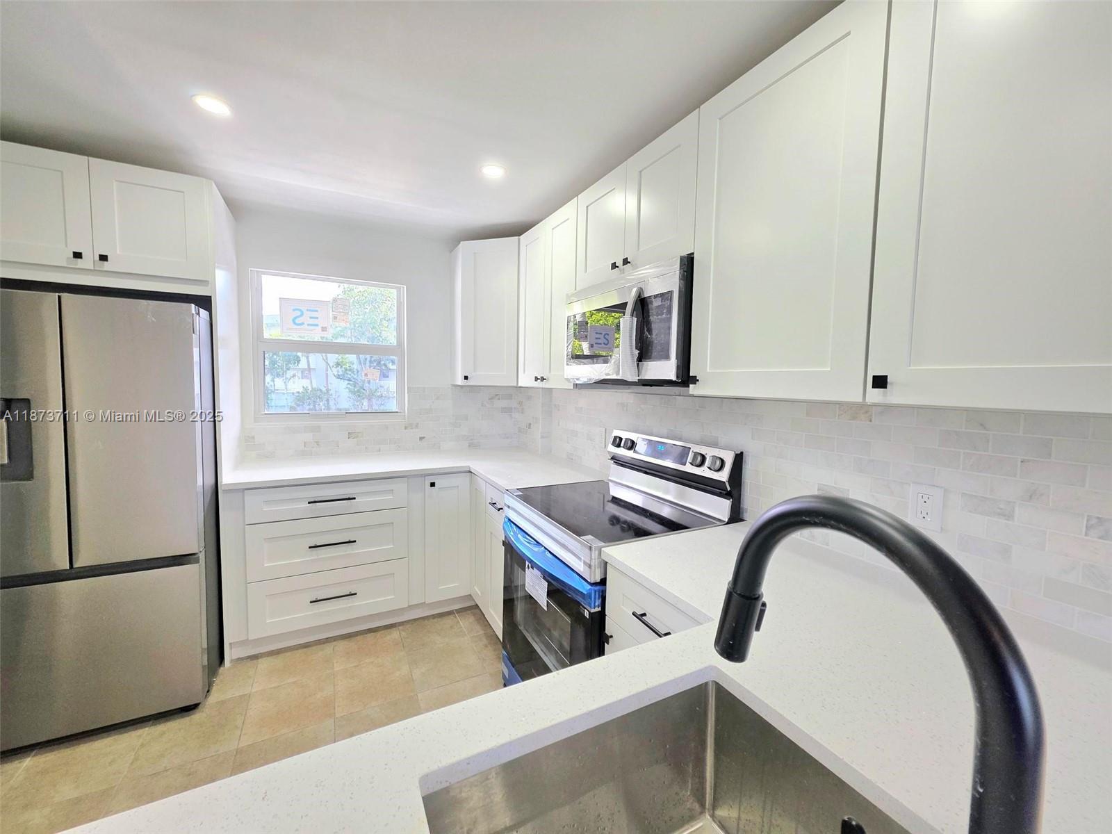 108 Royal Park Dr #2H