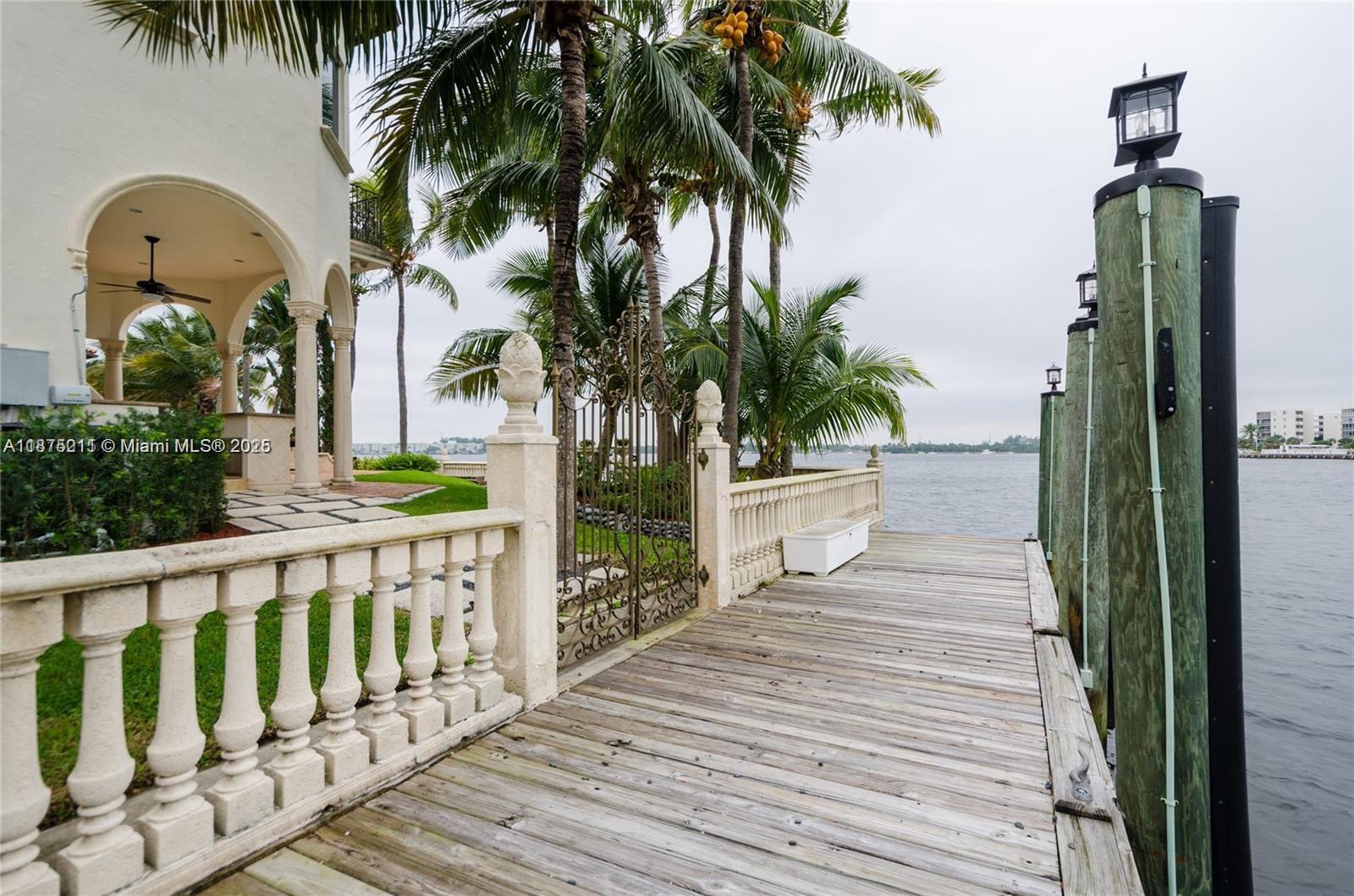 3283 NE 171st St North Miami Beach, FL 33160