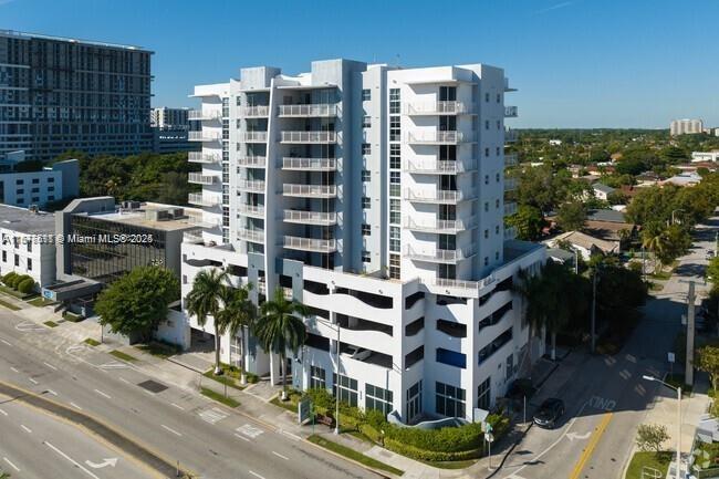 2600 SW 27th Ave #608