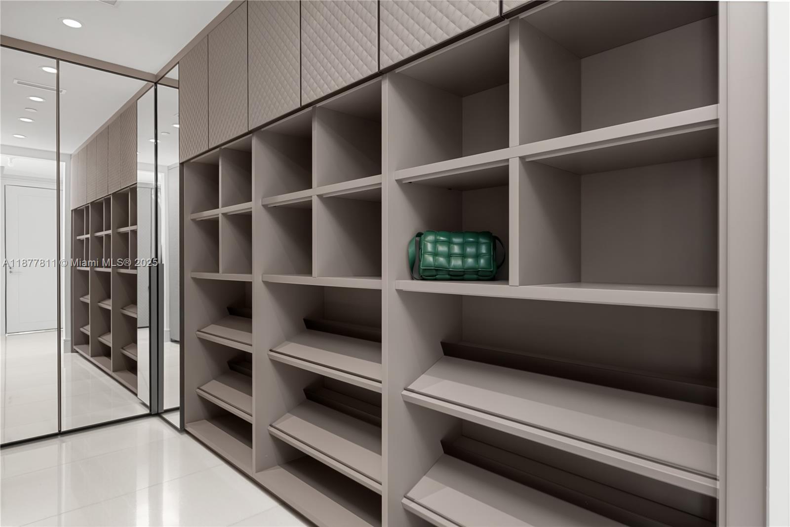 17975 Collins Ave #N-1802 Sunny Isles Beach, FL 33160