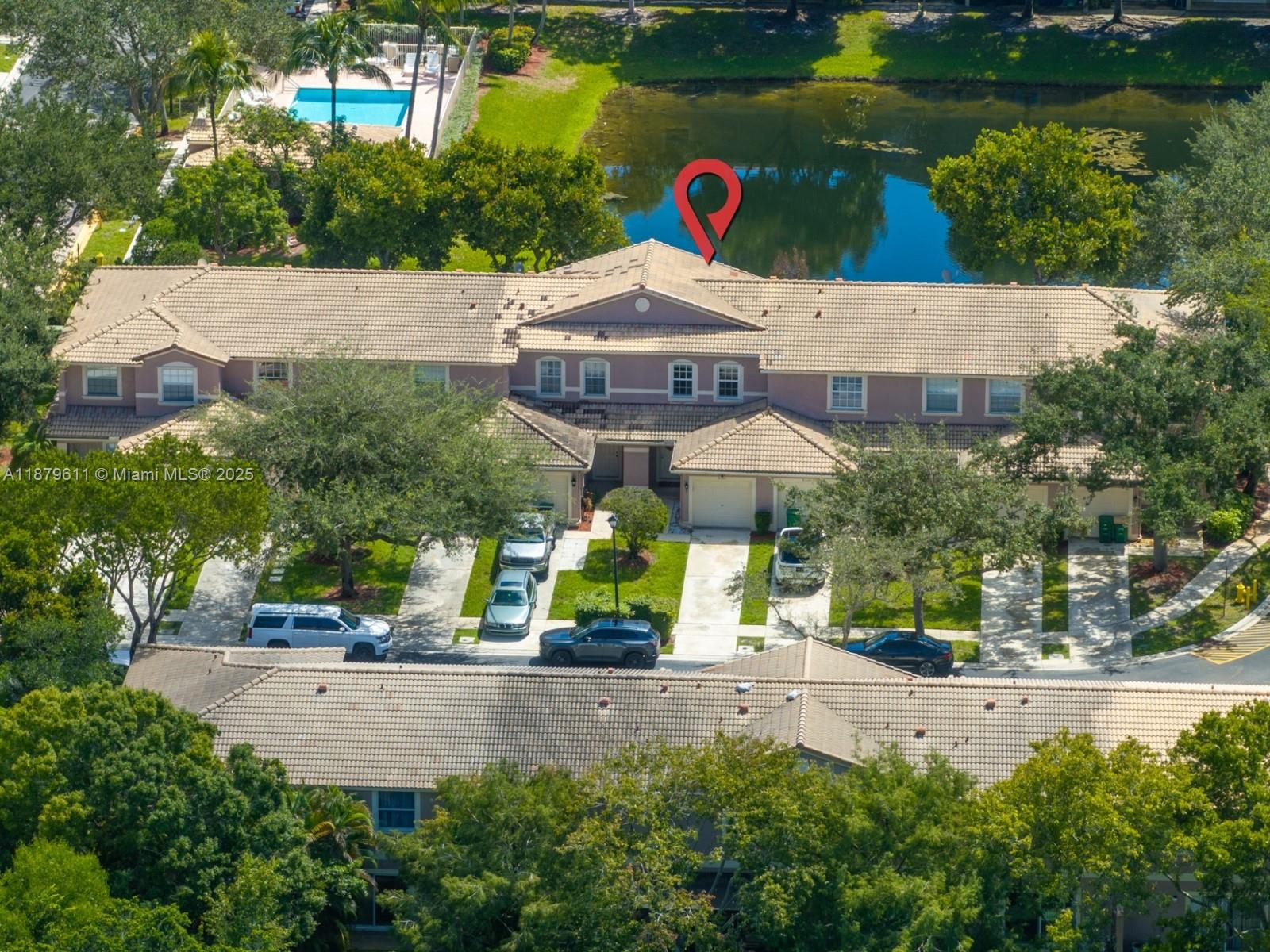 8532 W Southgate Shores Cir