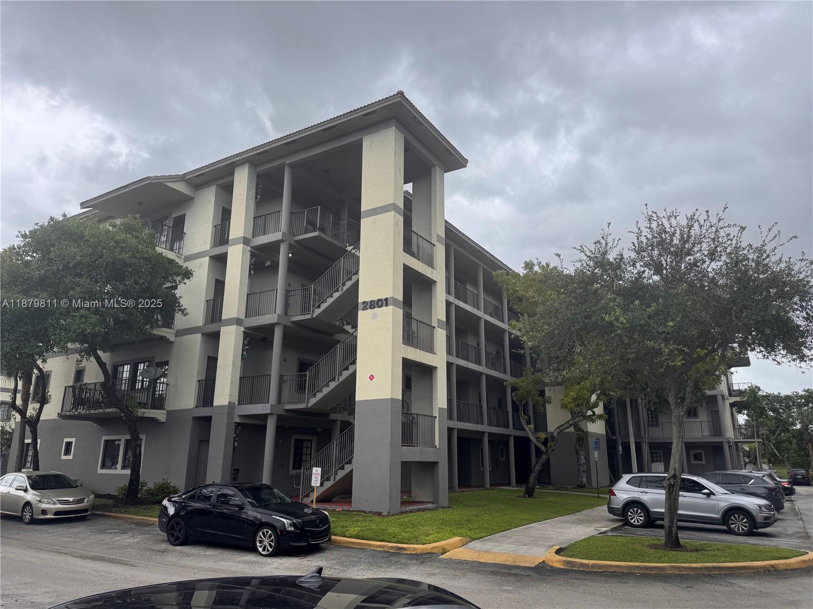 2801 Riverside Dr #402-S