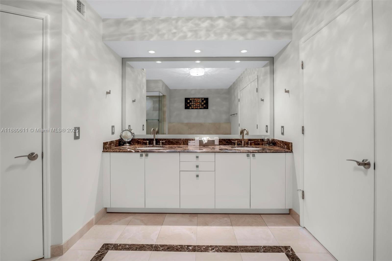 image The Pinnacle Condo27