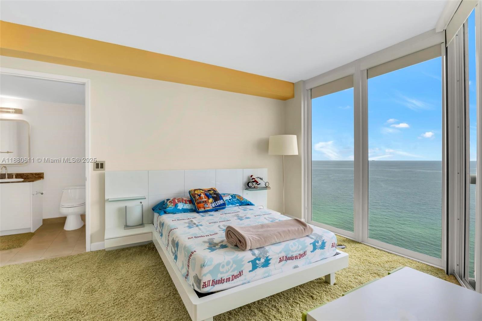 image The Pinnacle Condo31