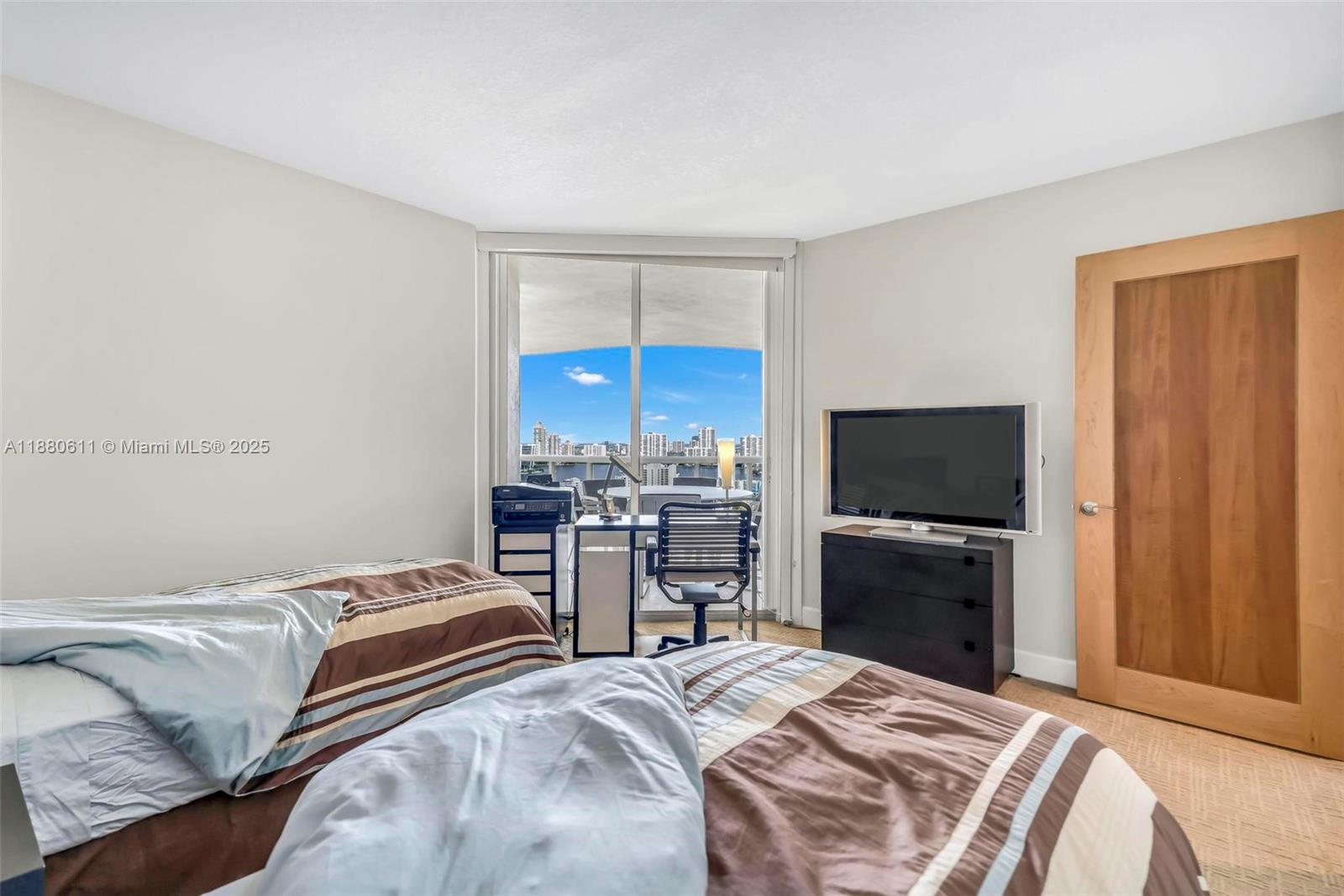 image The Pinnacle Condo35