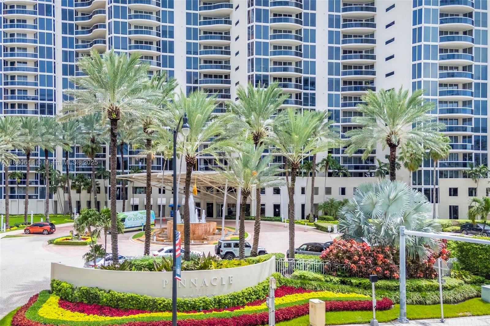 image The Pinnacle Condo53