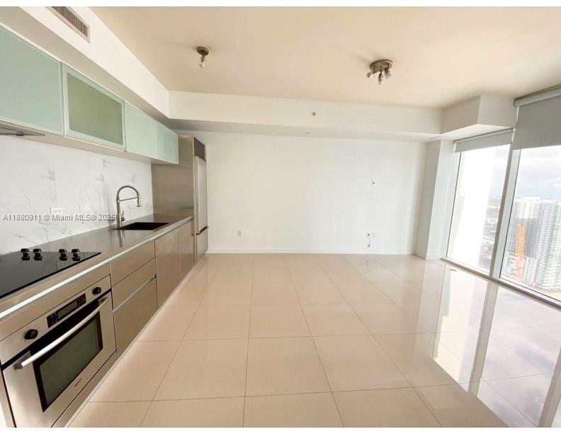 1040 Biscayne Blvd #3605