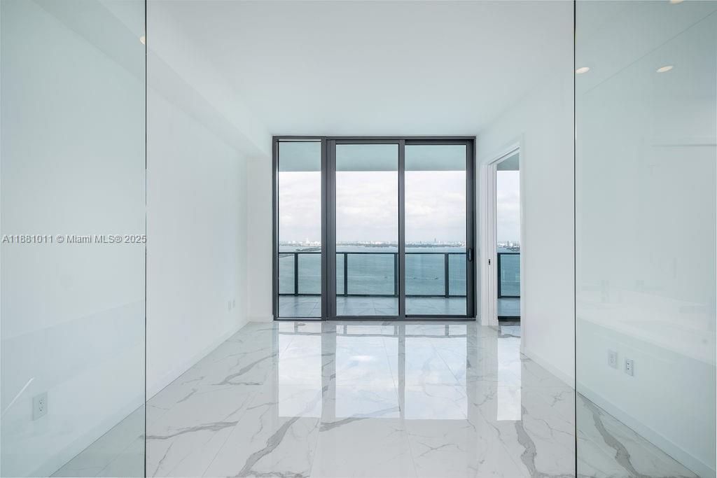 image Gran Paraiso Condo9