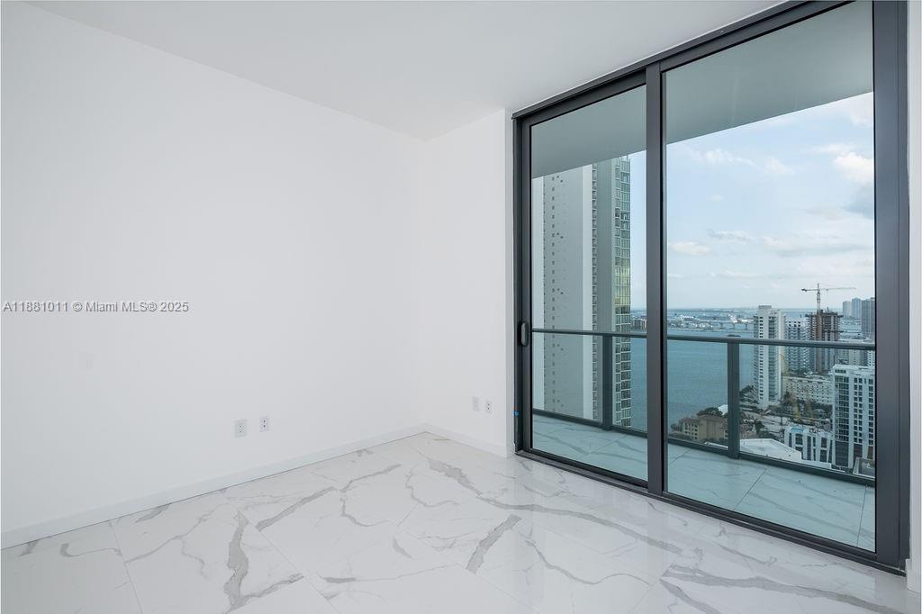 image Gran Paraiso Condo13